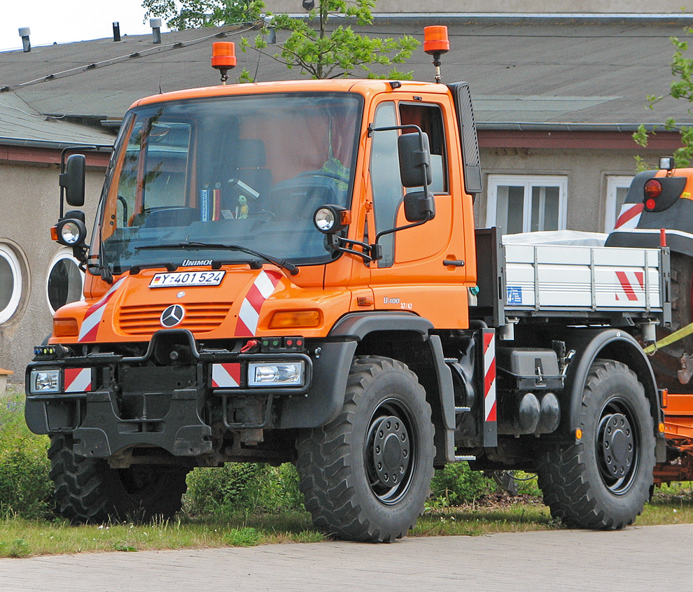 Unimog_U400.jpg