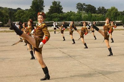 north-korean-female-soldiers.jpg